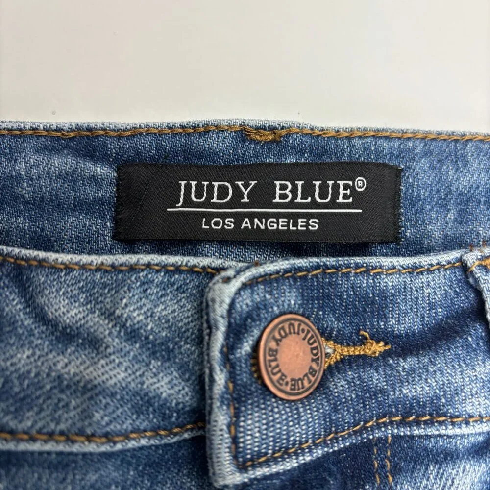 Judy Blue Boyfriend Fit Distressed Women's size 5 Medium Blue Denim Jeans - Picture 2 of 4